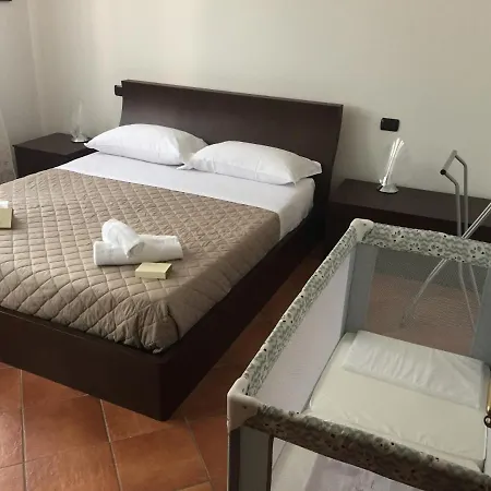 아파트 La Rosa Del Garda